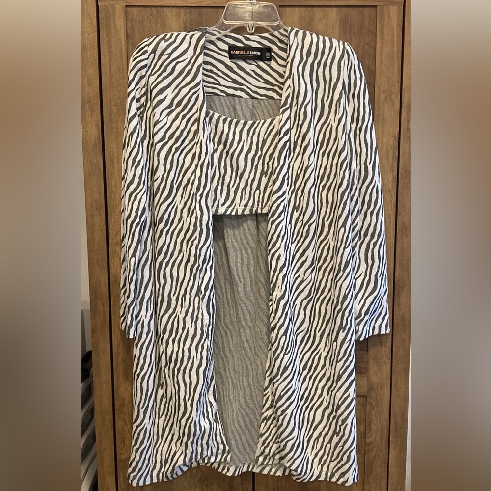 New York & Company Gabrielle Union Zebra Duster Blazer Set & Crop Top Set XS